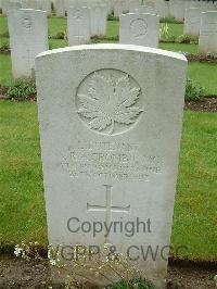 Etaples Military Cemetery - Crombie, Vincent Robert Alexander